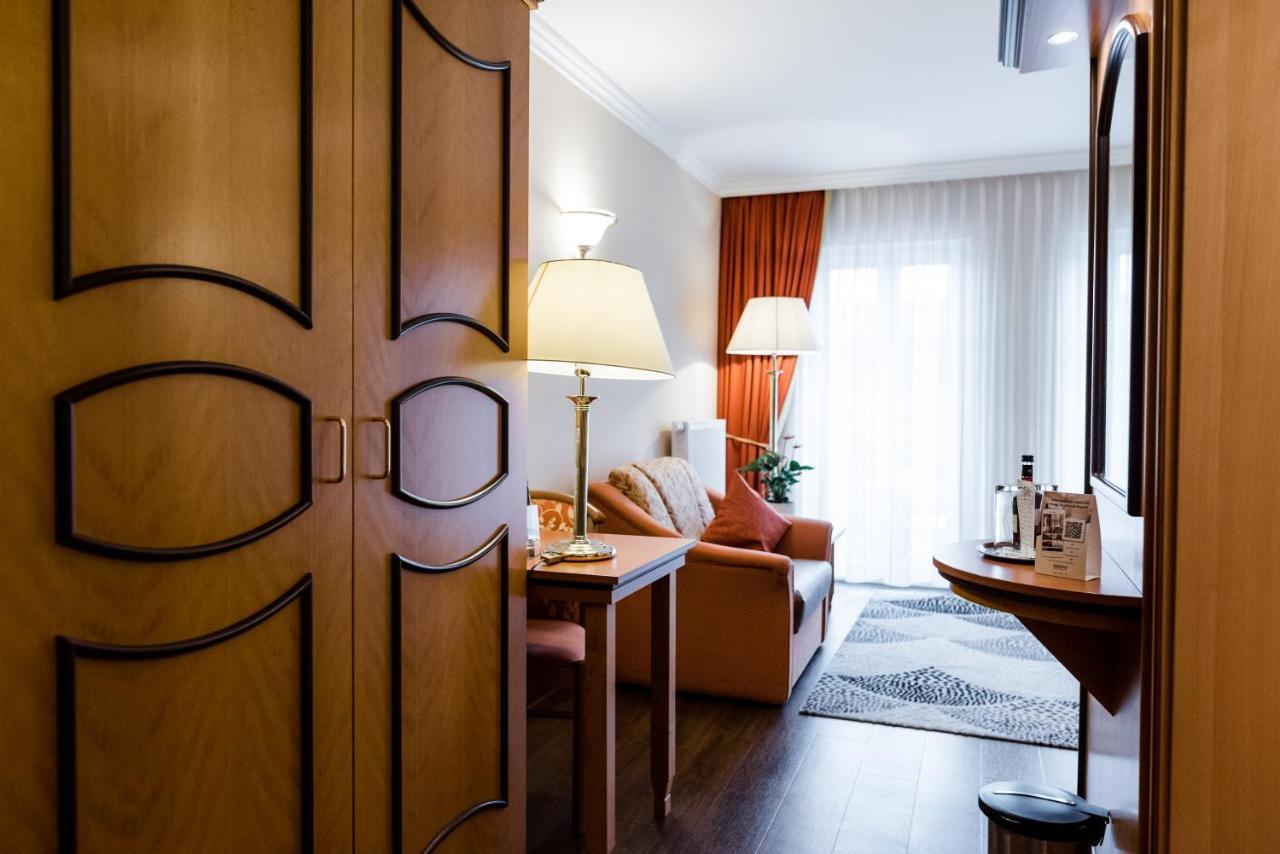 Akzent Hotel Bayerwald-Residenz Нойкирхен Экстерьер фото