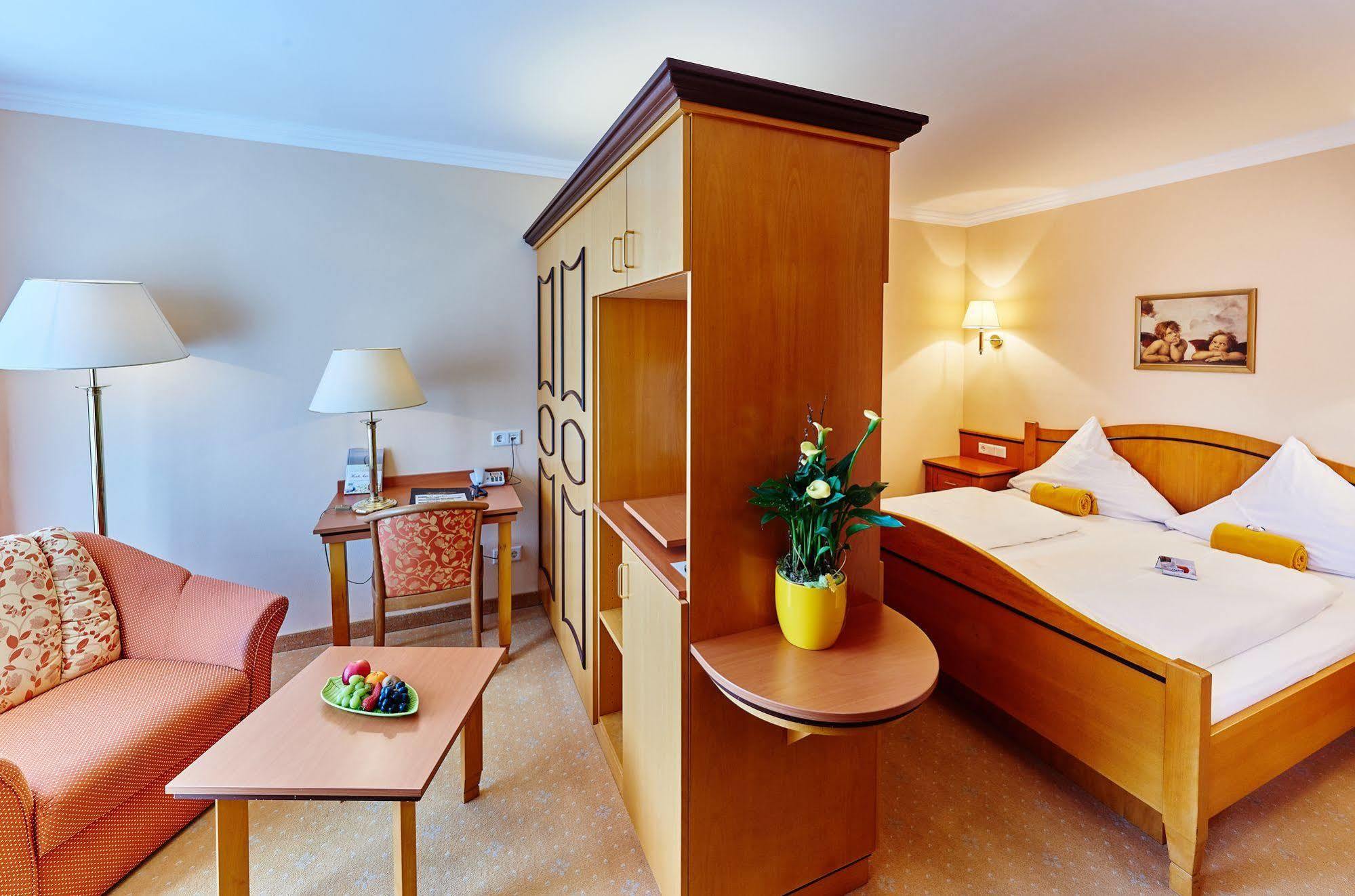 Akzent Hotel Bayerwald-Residenz Нойкирхен Экстерьер фото